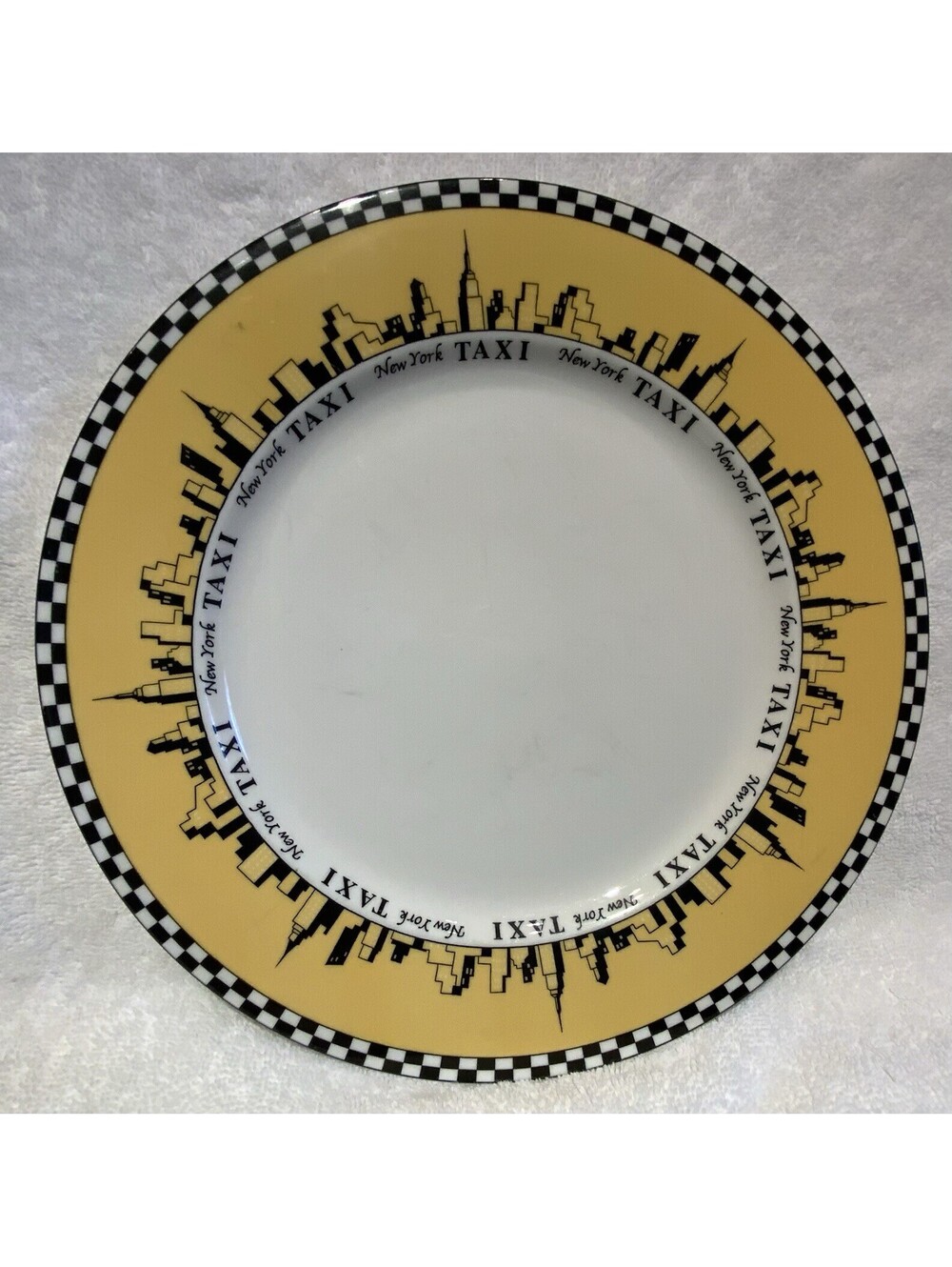Studio Nova Fine Porcelain New York Taxi Skyline 10.75”W Plate
